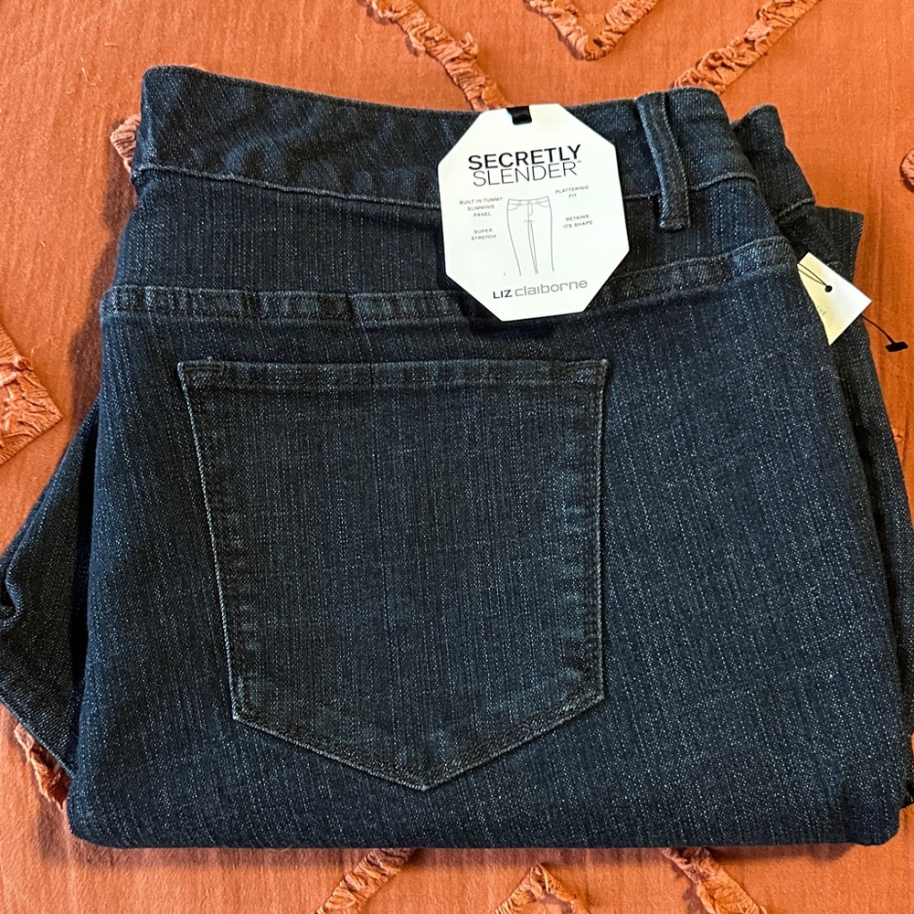 Liz Claiborne Women's Skinny Jeans in Dark Blue Wash